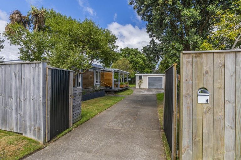 Photo of property in 4 Repo Street, Paraparaumu, 5032