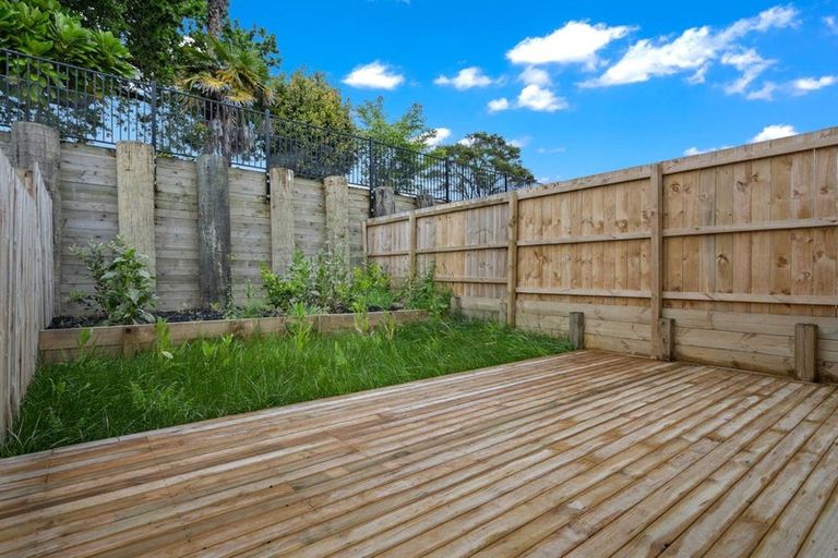 Photo of property in 21 Korokio Lane, Henderson, Auckland, 0612