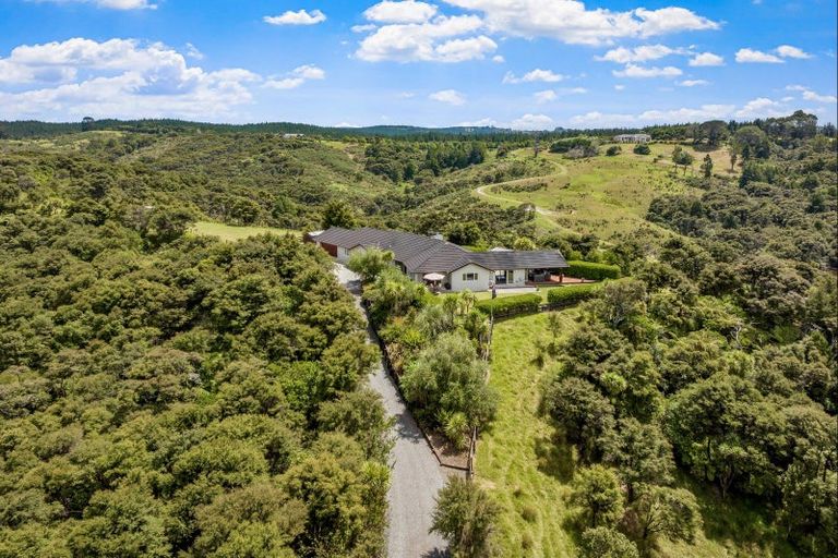 Photo of property in 240 Three Oaks Drive, Dairy Flat, Albany, 0794