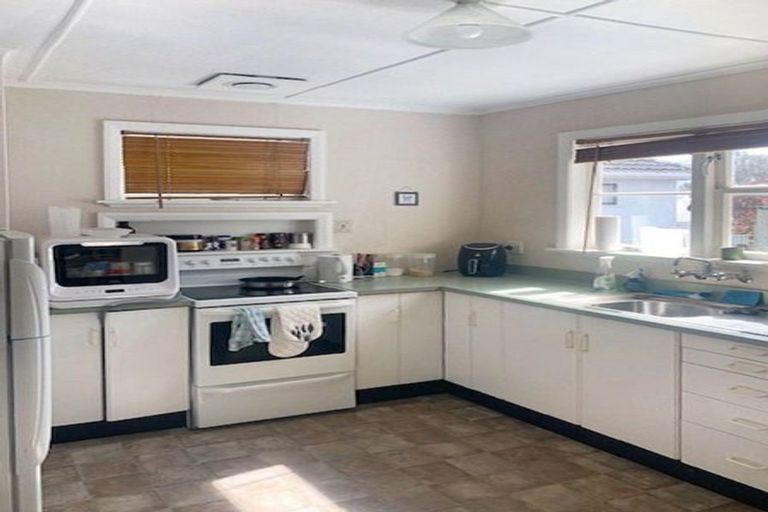 Photo of property in 31 Lower High Street, Marton, 4710