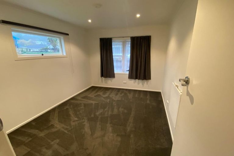 Photo of property in 30 Oregon Drive, Maoribank, Upper Hutt, 5018