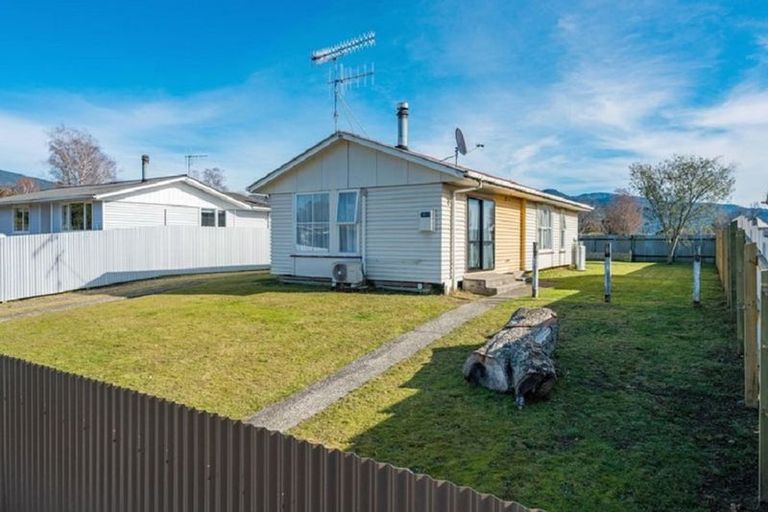 Photo of property in 218 Te Rangitautahanga Road, Turangi, 3334