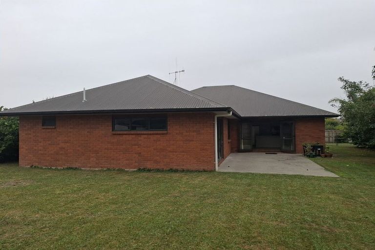 Photo of property in 8a Norfolk Drive, Cambridge, 3434