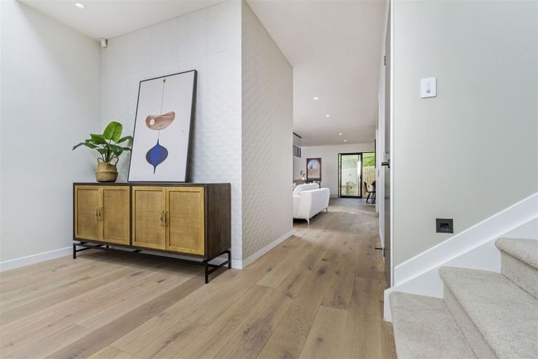 Photo of property in 55 Godfrey Drive, Orewa, 0931