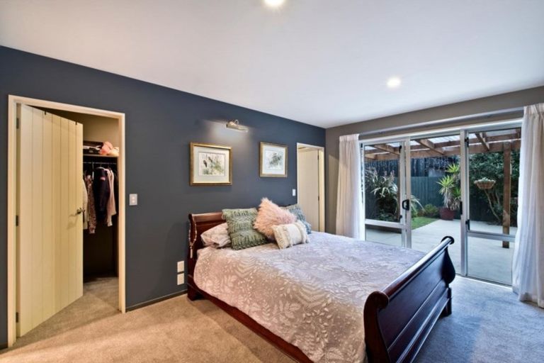 Photo of property in 7a Sequoia Place, Parklands, Christchurch, 8083