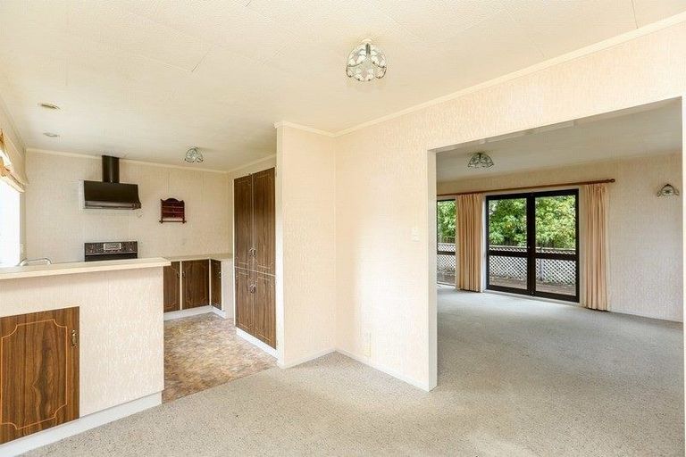 Photo of property in 8a Keats Place, Whalers Gate, New Plymouth, 4310