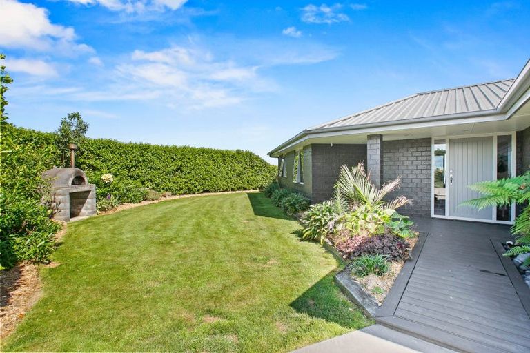 Photo of property in 169 Upper Pitone Road, Pitone, New Plymouth, 4374