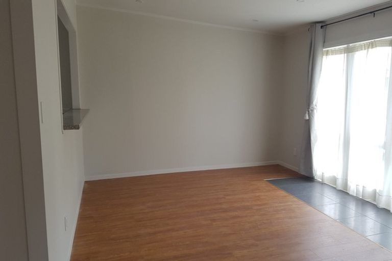 Photo of property in 29 Lincoln Road, Henderson, Auckland, 0610