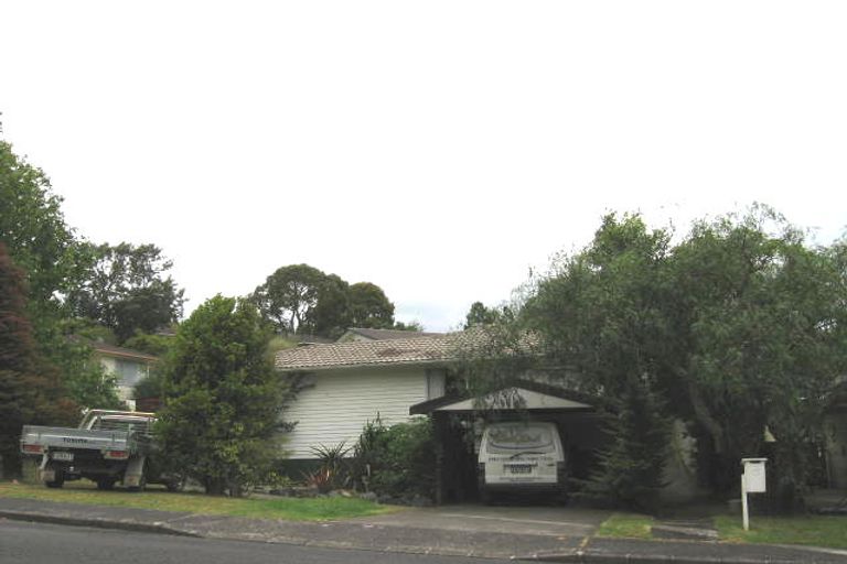 Photo of property in 19 Sequoia Place, Sunnynook, Auckland, 0620