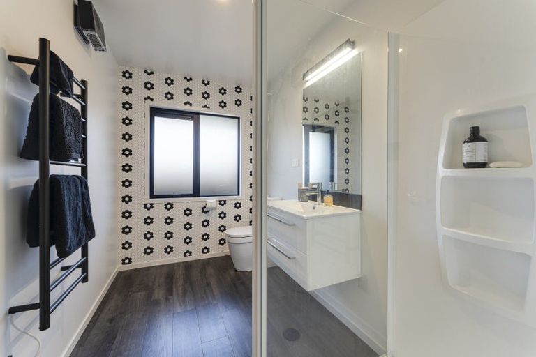 Photo of property in 13 Howden Drive, Jacks Point, 9371