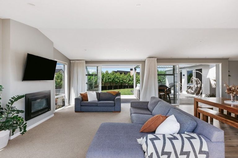 Photo of property in 19 Stingray Drive, Omokoroa, 3114