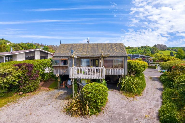 Photo of property in 10 Dorothy Drive, Acacia Bay, Taupo, 3330