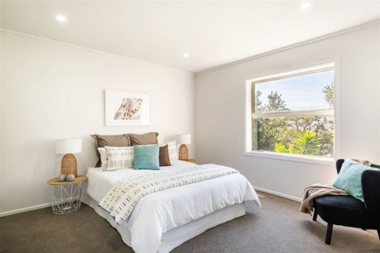 Photo of property in 2/46 Gill Avenue, Te Atatu Peninsula, Auckland, 0610