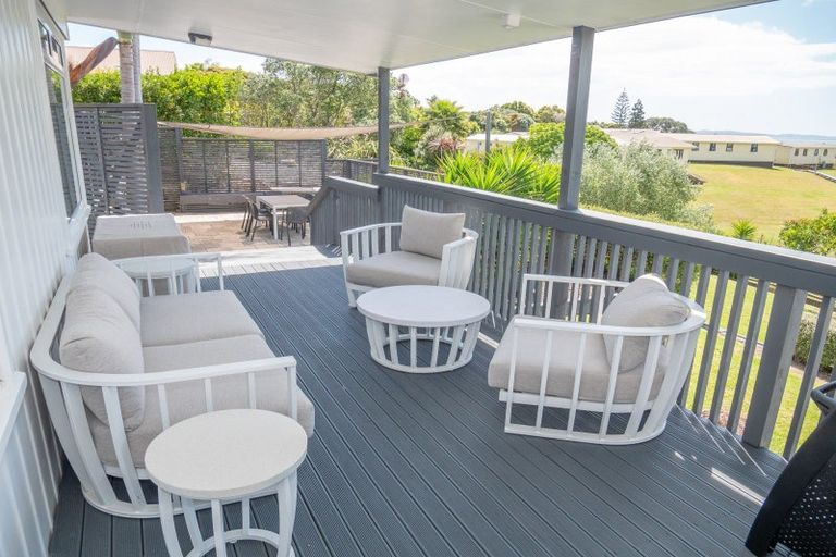 Photo of property in 28 Berghan Road, Coopers Beach, 0420