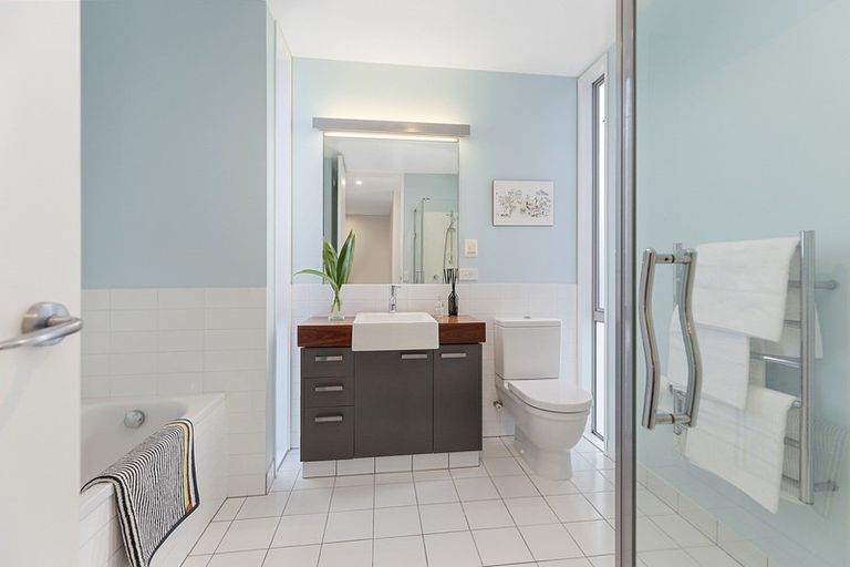 Photo of property in 6 Boardwalk Lane, Seatoun, Wellington, 6022