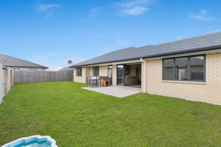 Photo of property in 9 Te Piriti Road, One Tree Point, 0118