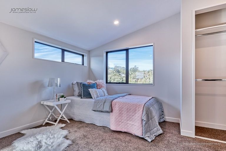 Photo of property in 52 Blacks Road, Greenhithe, Auckland, 0632