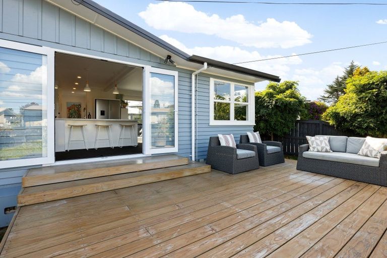 Photo of property in 14 Manapouri Place, Glenview, Hamilton, 3206