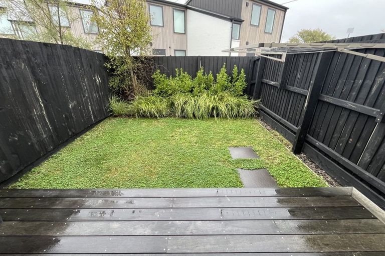 Photo of property in 4/7 Lindores Street, Addington, Christchurch, 8024