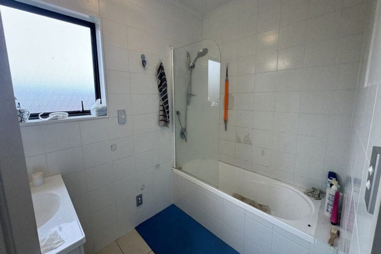 Photo of property in 14b Lesa Annis Place, Henderson, Auckland, 0612