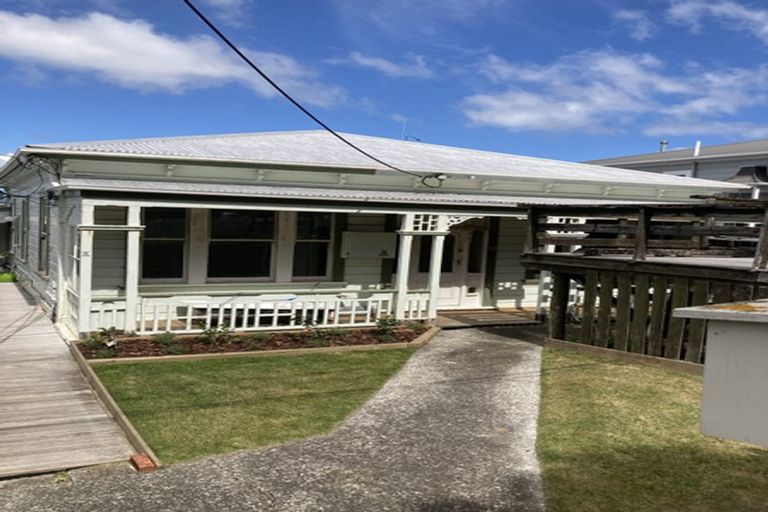 Photo of property in 77 Duncan Terrace, Kilbirnie, Wellington, 6022