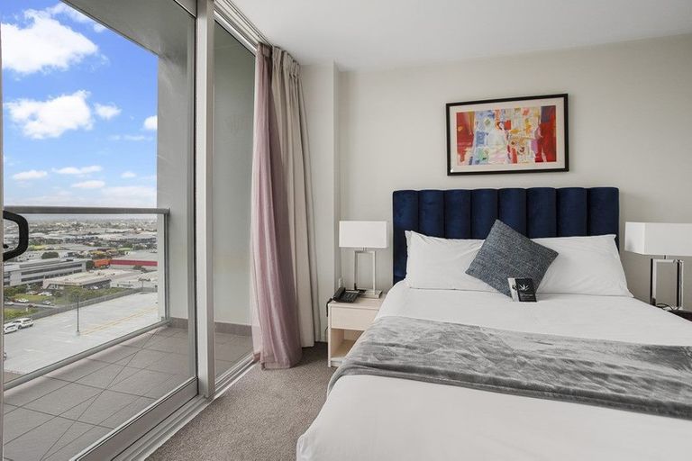 Photo of property in Proximity Apartments, 1109/17 Osterley Way, Manukau, Auckland, 2104
