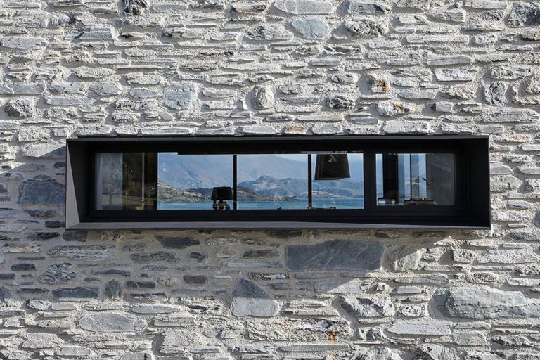 Photo of property in 12 Minaret Ridge, Wanaka, 9305