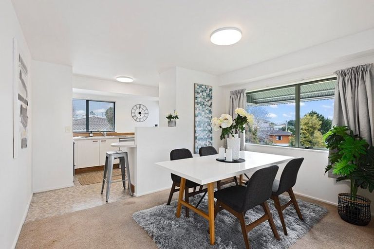 Photo of property in 1/12 Sunnyfield Crescent, Glenfield, Auckland, 0629