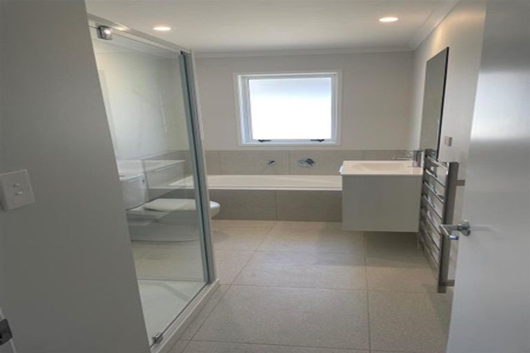 Photo of property in 22 Rongomai Street, Helensville, 0800