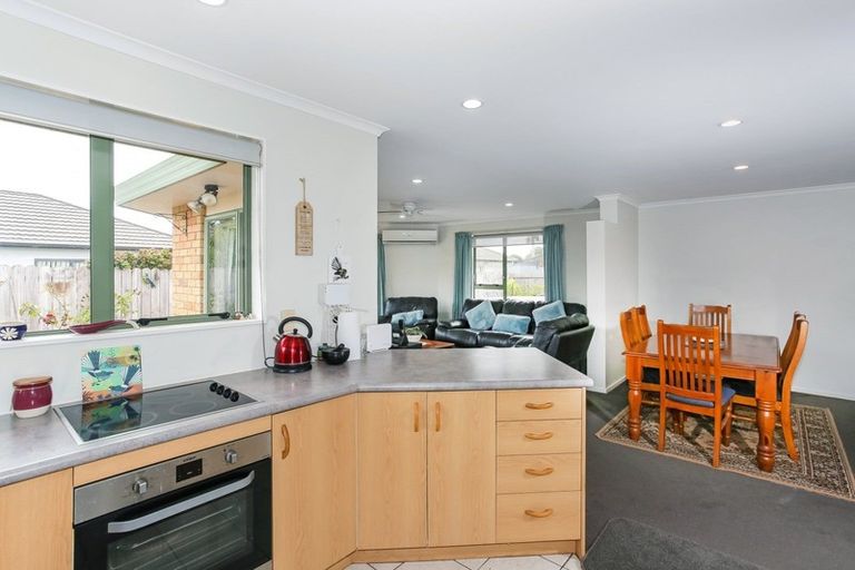 Photo of property in 34 Pateke Drive, Takanini, 2112