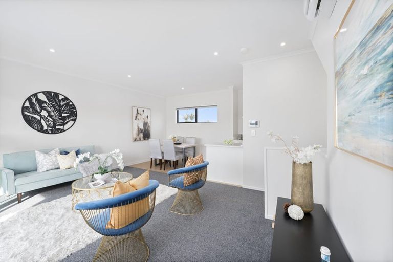 Photo of property in 5/5 Peachgrove Road, Te Atatu Peninsula, Auckland, 0610