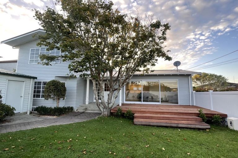 Photo of property in 1/20 Gordon Avenue, Milford, Auckland, 0620
