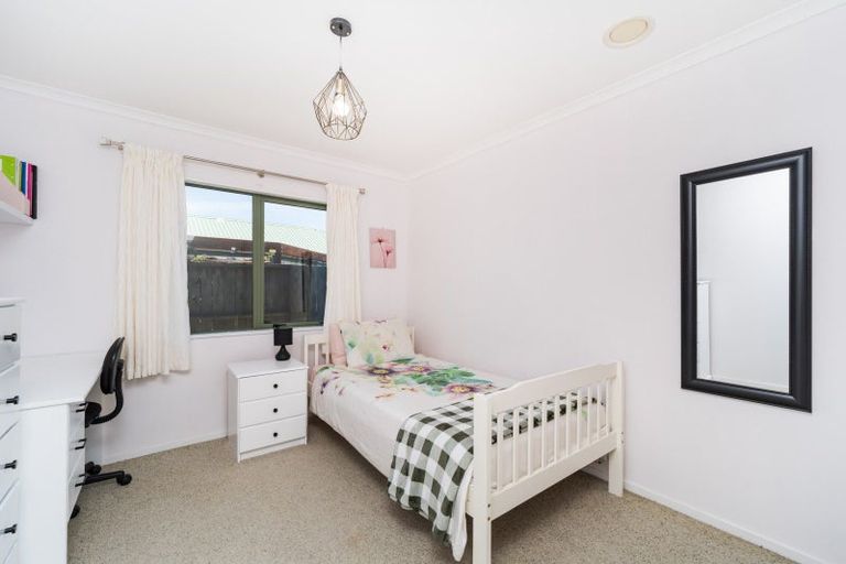 Photo of property in 20 Parnell Heights Drive, Kelvin Grove, Palmerston North, 4414