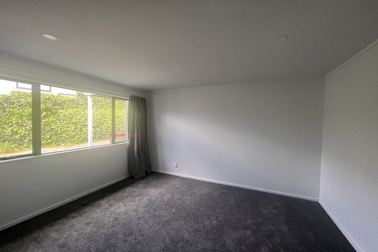 Photo of property in 17 Jasmine Grove, Maungaraki, Lower Hutt, 5010