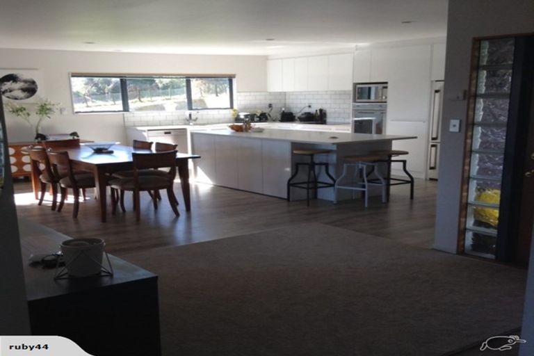Photo of property in 54 Sunnyvale Road, Massey, Auckland, 0614