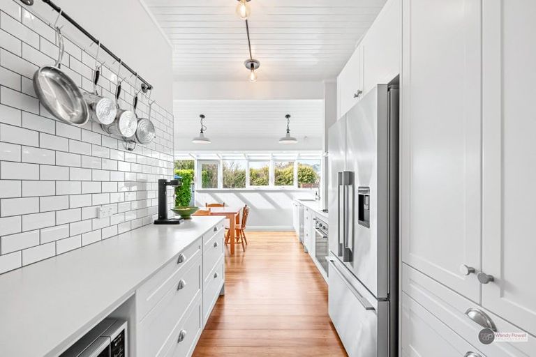 Photo of property in 4 West Grove, Alicetown, Lower Hutt, 5010