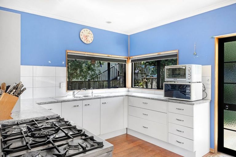 Photo of property in 47 Wallath Road, Westown, New Plymouth, 4310