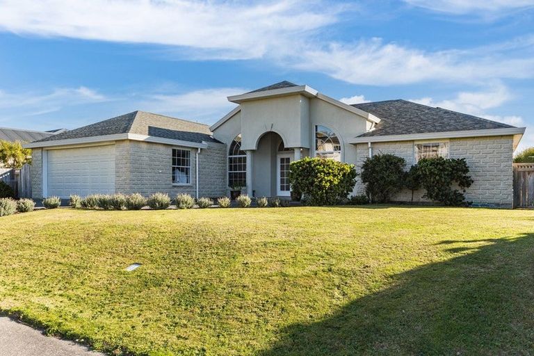 Photo of property in 84 Navigation Drive, Whitby, Porirua, 5024