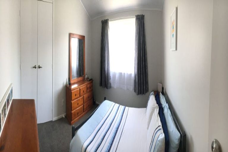 Photo of property in 124 Makarini Street, Paraparaumu, 5032