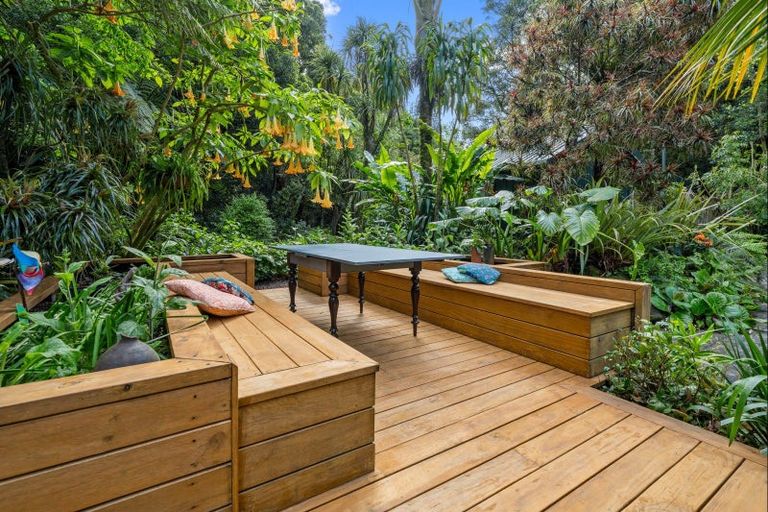 Photo of property in 11 Kereru Place, Upper Vogeltown, New Plymouth, 4310