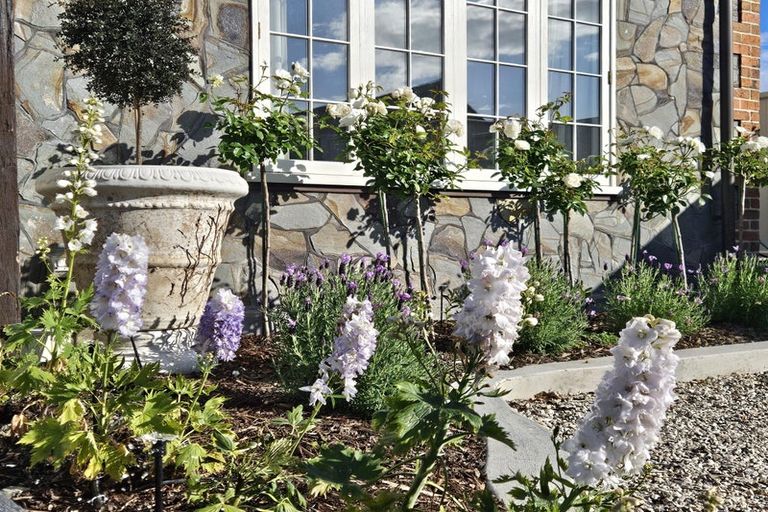 Photo of property in 17 Quiet Woman Way, Monaco, Nelson, 7011