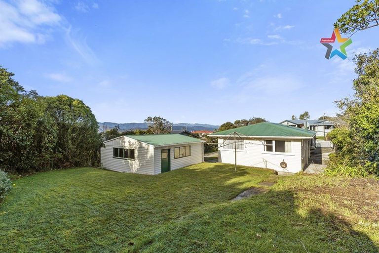 Photo of property in 66 Oakleigh Street, Maungaraki, Lower Hutt, 5010