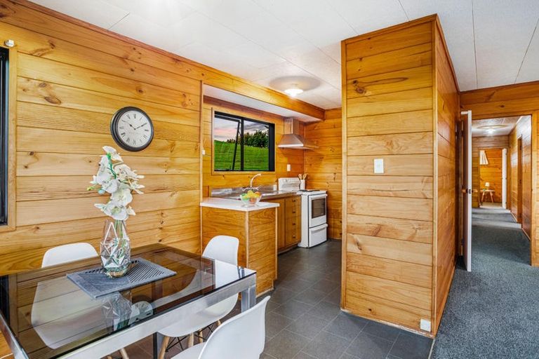 Photo of property in 2/22 Elizabeth Drive, West Harbour, Auckland, 0618