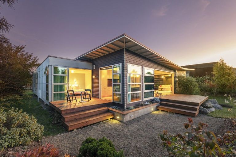 Photo of property in 10 Bridgewater Terrace, Albert Town, Wanaka, 9305