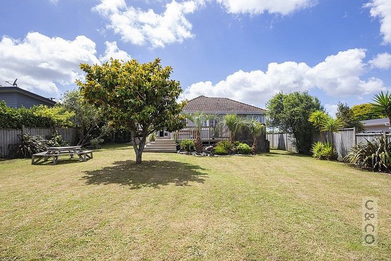 Photo of property in 41 Riverhead Road, Kumeu, 0810