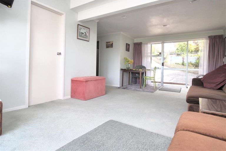 Photo of property in 2 Hoey Street, Te Kamo, Whangarei, 0112