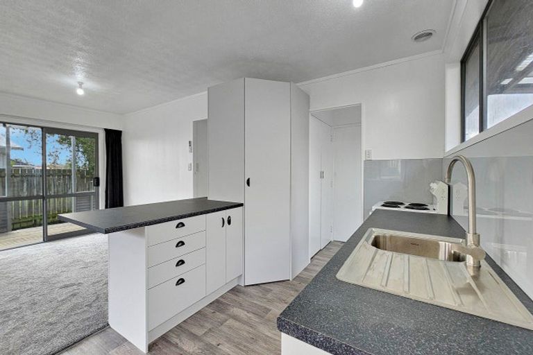 Photo of property in 10 Cherrywood Place, Western Heights, Rotorua, 3015