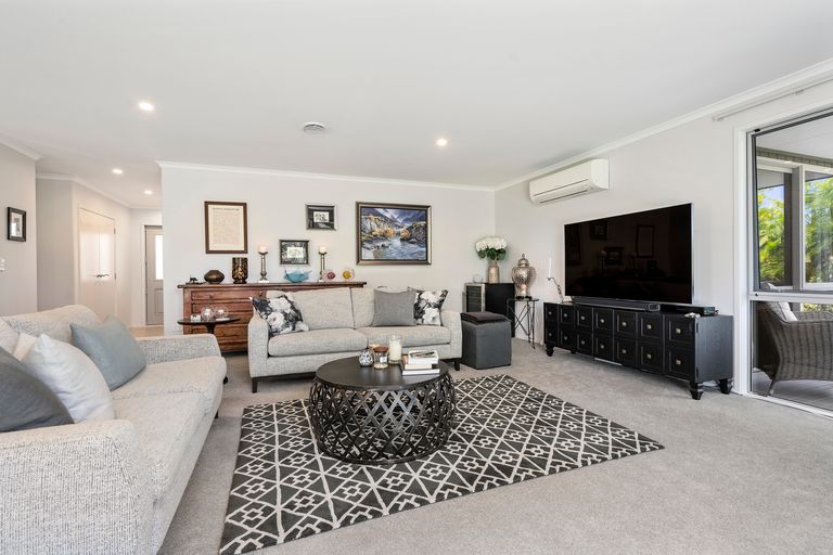 Photo of property in 10 Awhitu Road, Kerikeri, 0230