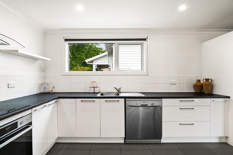 Photo of property in 272 Oxford Street, South Dunedin, Dunedin, 9012