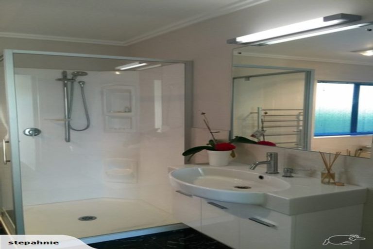Photo of property in 127 West Hoe Heights, Orewa, 0931